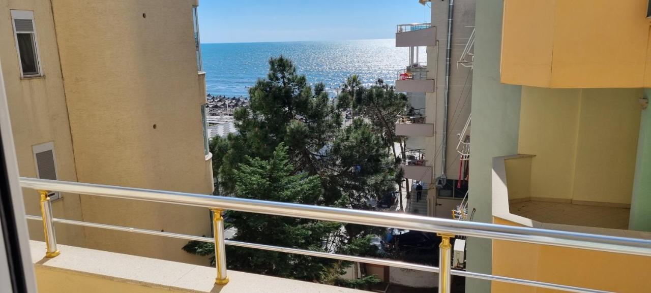Apartment Sea View Durrës Esterno foto