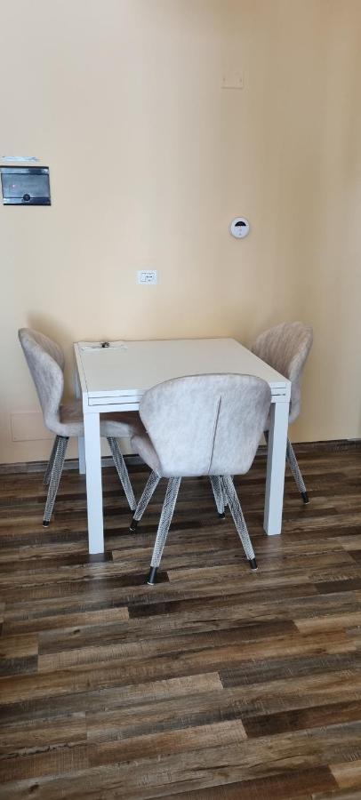 Apartment Sea View Durrës Esterno foto